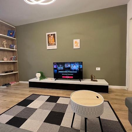 New Bazaar Cane Apartment 3 Тирана Екстериор снимка